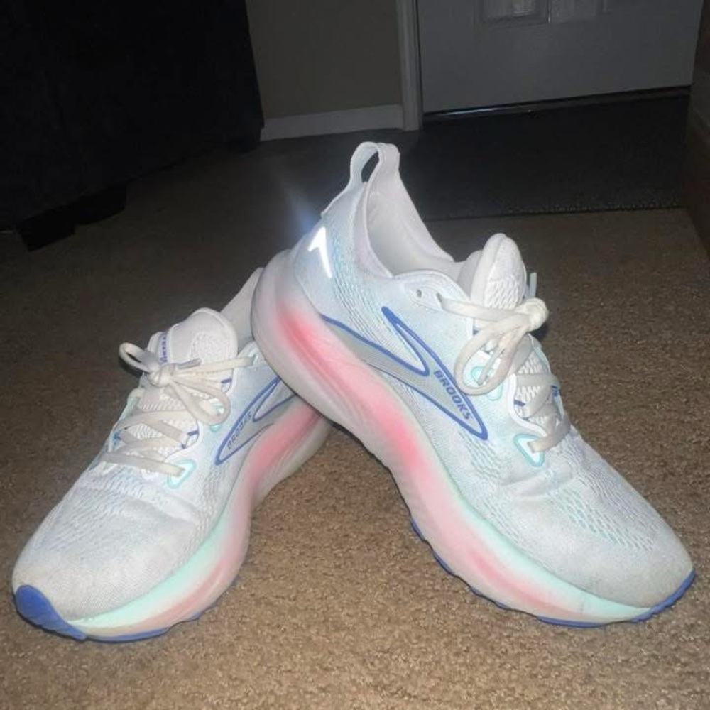 Brooks White and Blue Running Shoes with Gradient Sole